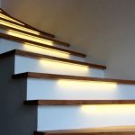 8 ایده برای نورپردازی راه پله ساختمان | شرکت معماری چیدمانه